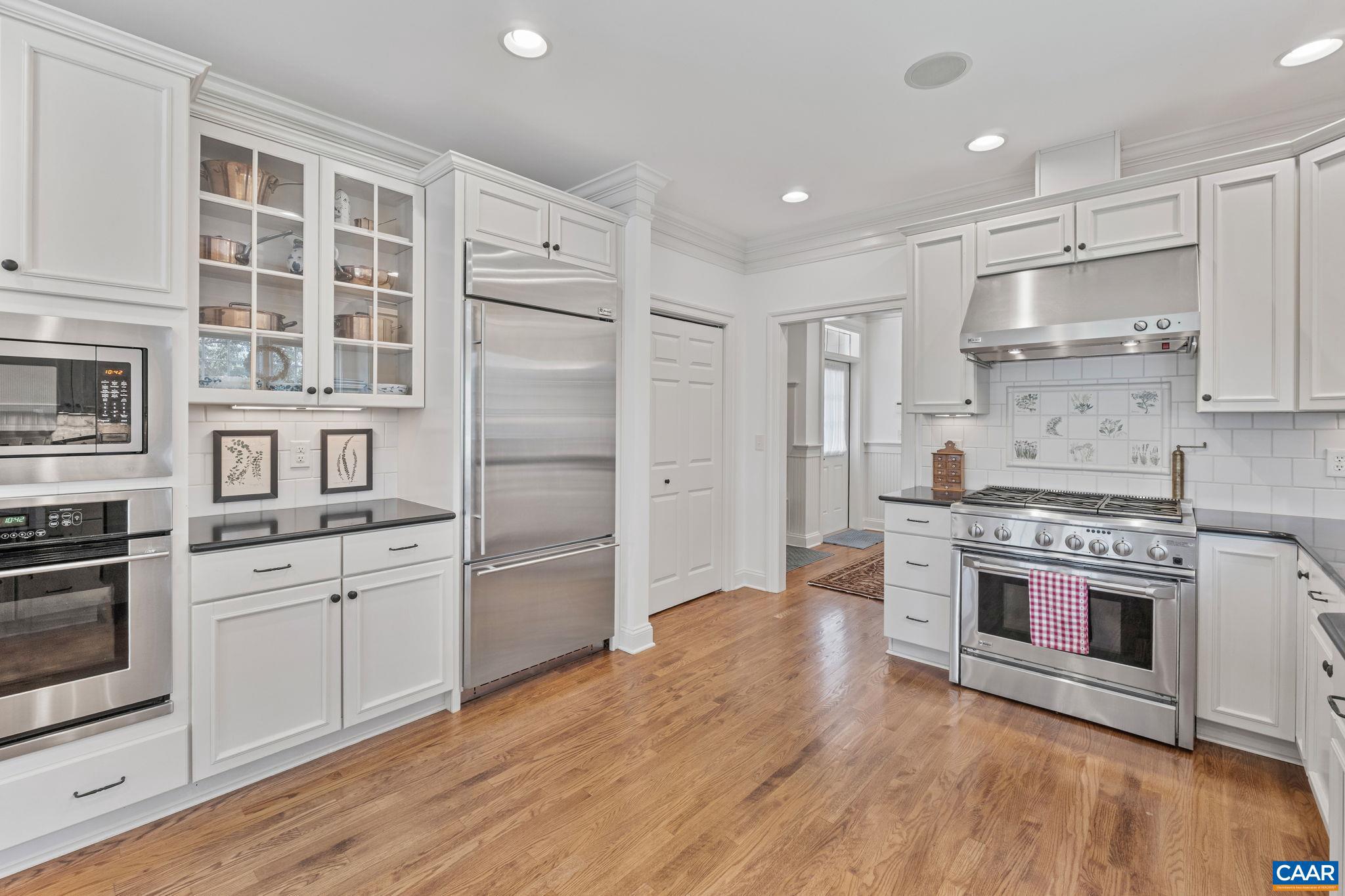 FOXCHASE - Residential