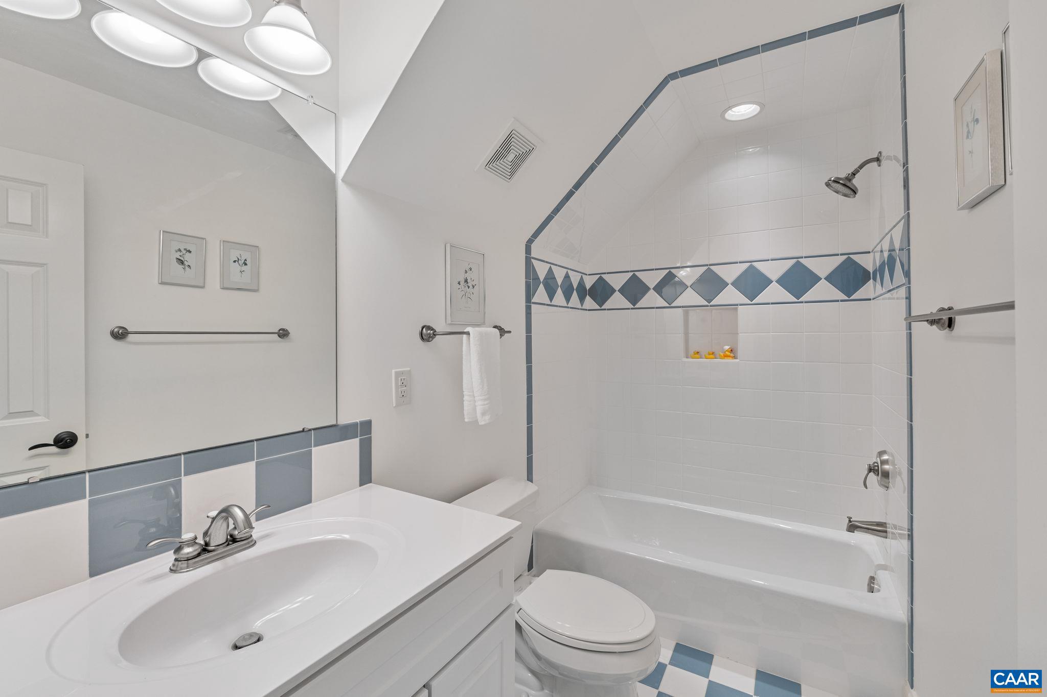 FOXCHASE - Residential