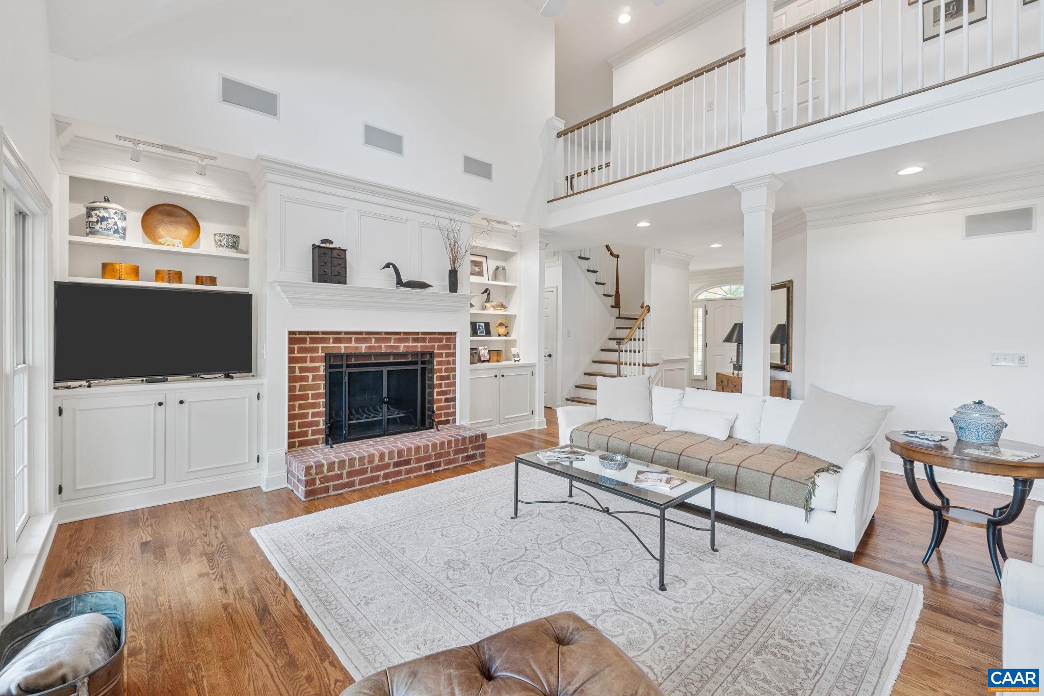 FOXCHASE - Residential