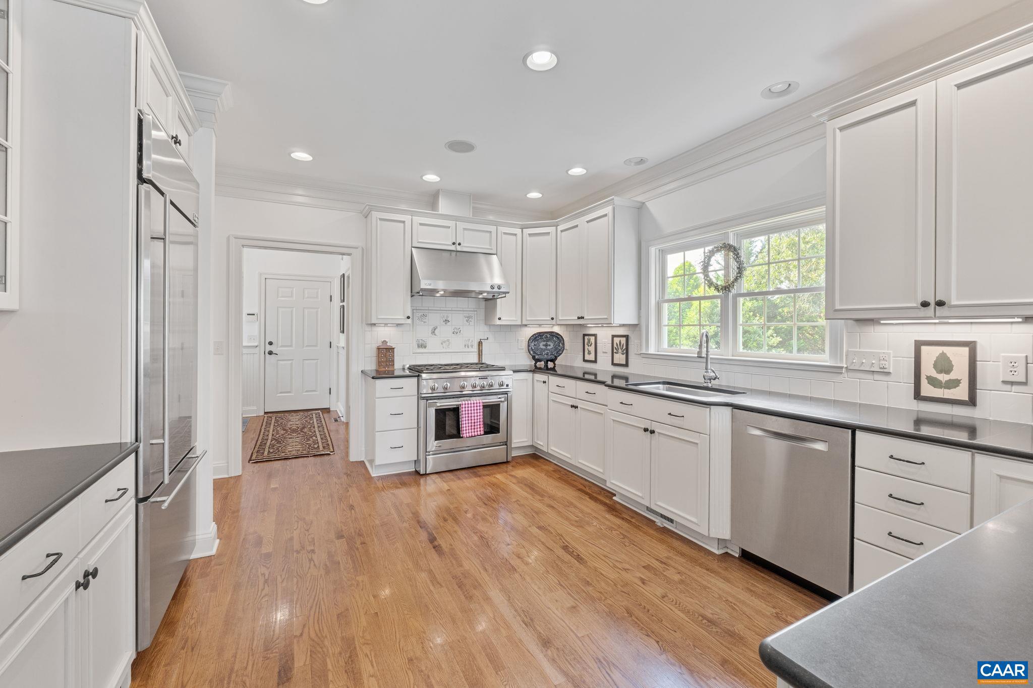 FOXCHASE - Residential