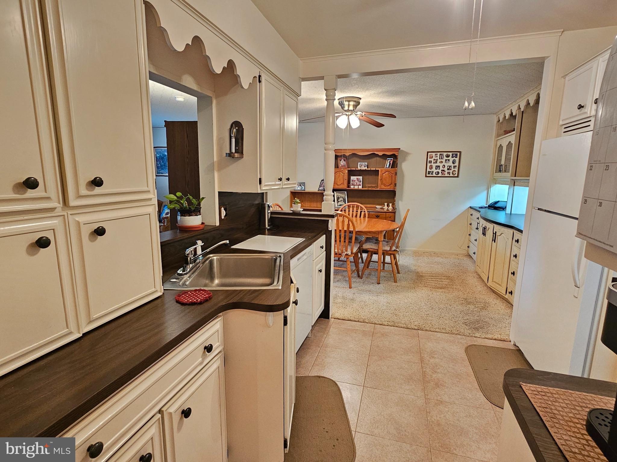 1801 CAMBRIDGE AVENUE A-22