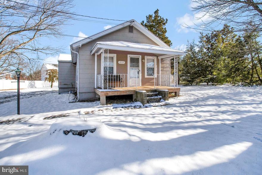 Delightful detached rambler, circa 1942, nestled on a .37 acre lot!  This three-bedroom, one-bathroom abode offers a unique blend of historic character and modern convenience in the heart of Clinton.  Kitchen features new flooring, ceiling fan, refrigerator with icemaker, and electric range.  One full bathroom with new flooring and tile.  The three bedrooms each have ceiling fans.  Living room and separate dining area.  Washer and dryer in cellar.  Covered front porch, perfect for relaxing outdoors.  Level lot with mature trees.  Only .4 miles from the Brandywine Rd./Killarney Street bus stop.  Easy access to major commuter routes and 20 minutes from Washington DC.  Just a two minute drive to Cosca Regional Park - a 640 acre oasis featuring a lake, tennis courts, baseball, basketball courts, picnic shelters, a playground and more!  Must see!
***MD PROPERTY MANAGEMENT DOES NOT ACCEPT VERBAL OFFERS OR OFFERS WHERE THE APPLICANT HAS NOT SEEN THE RENTAL PROPERTY IN PERSON***