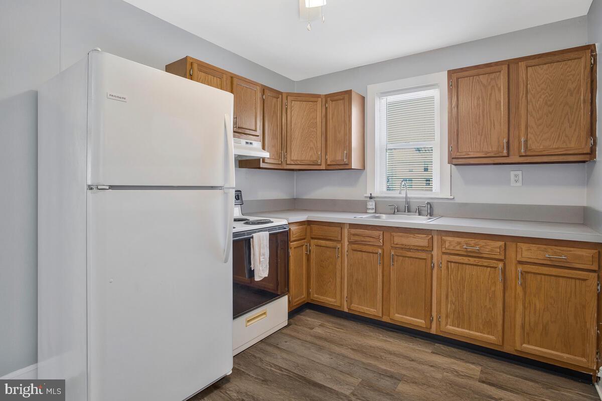 CRYSTAL BROOKE MANOR - Residential Lease