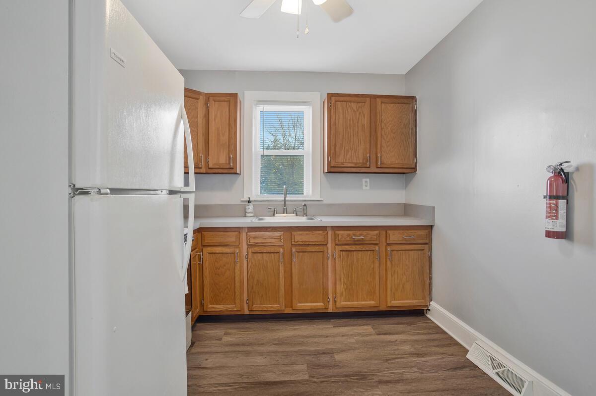 CRYSTAL BROOKE MANOR - Residential Lease