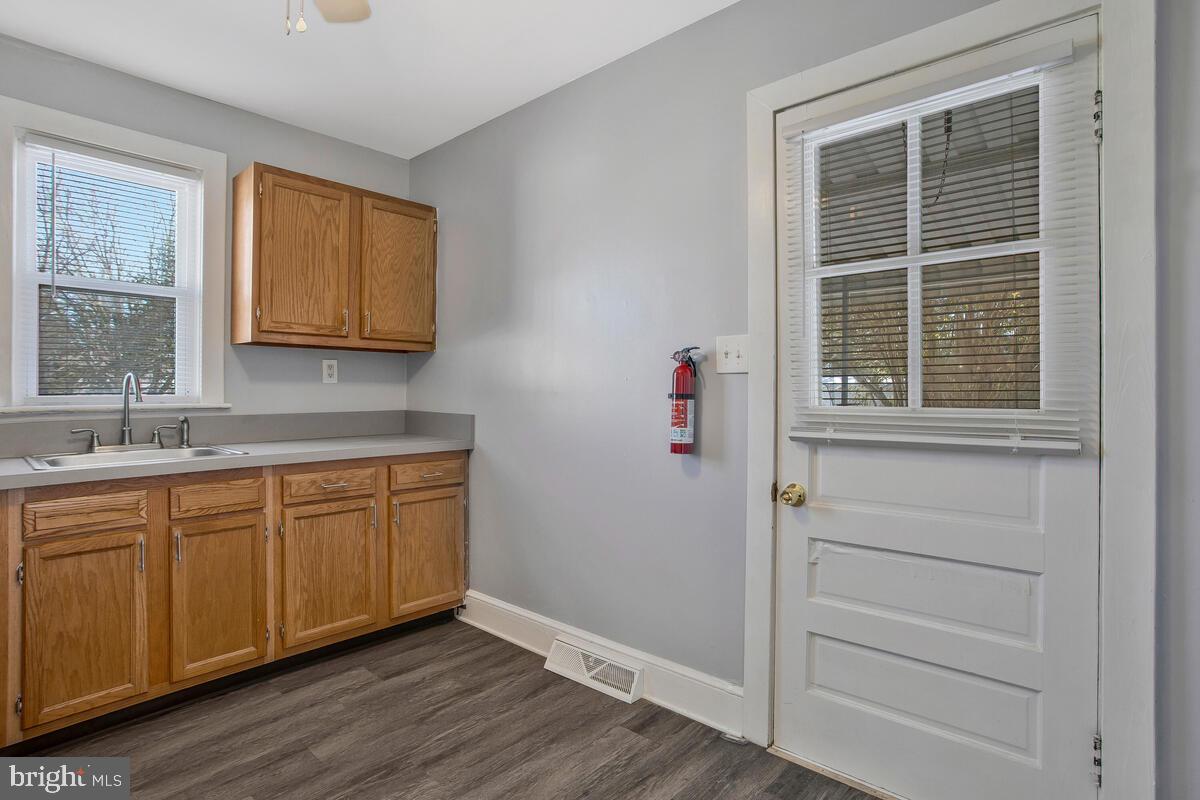 CRYSTAL BROOKE MANOR - Residential Lease