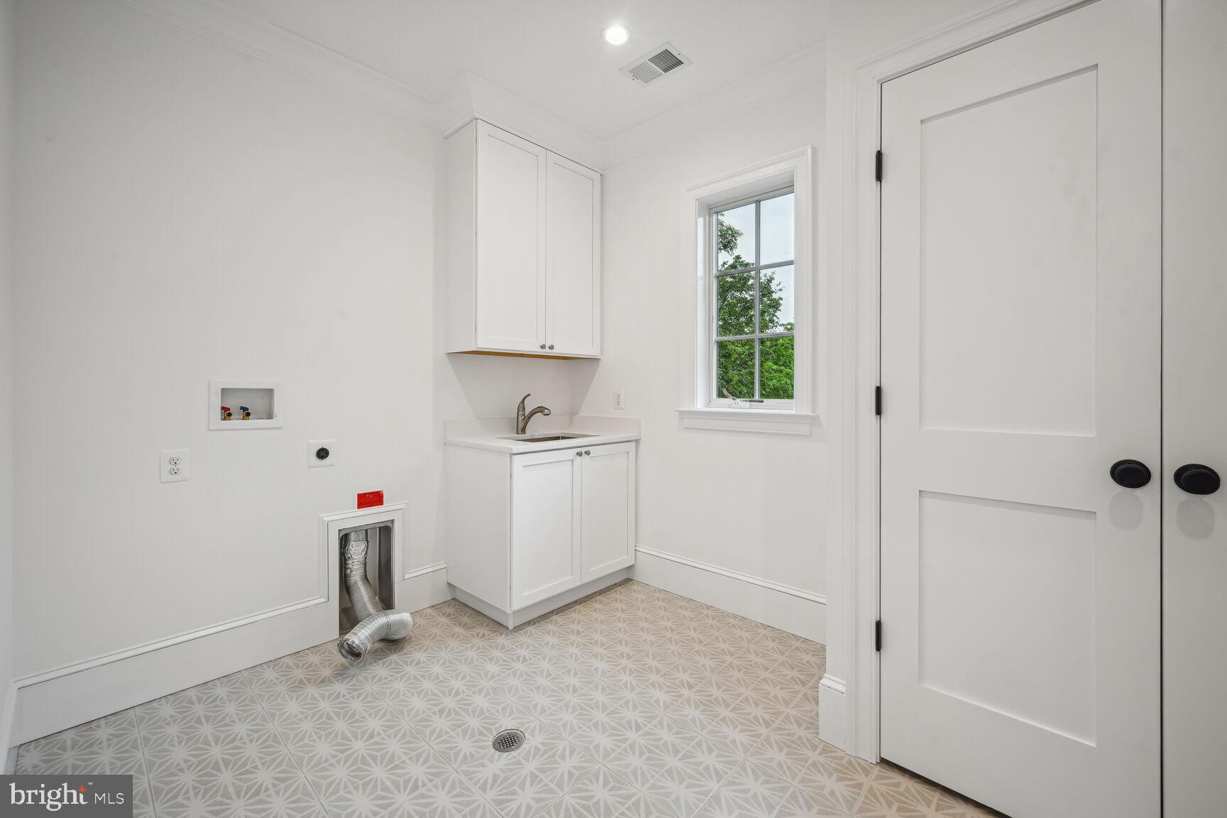 CHEVY CHASE MANOR - Residential