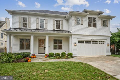 Photo of 3304 Winnett Road, Chevy Chase, MD 20815 (MLS # MDMC2143398)
