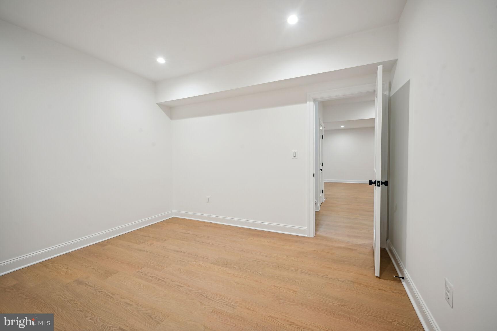 CHEVY CHASE MANOR - Residential