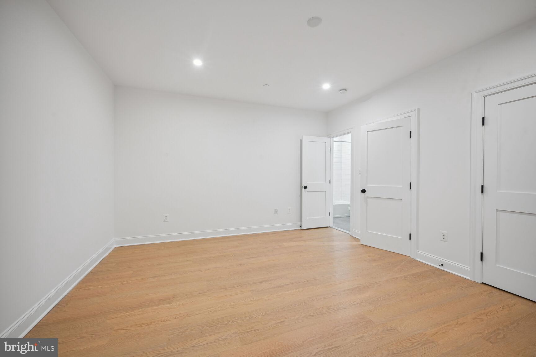 CHEVY CHASE MANOR - Residential