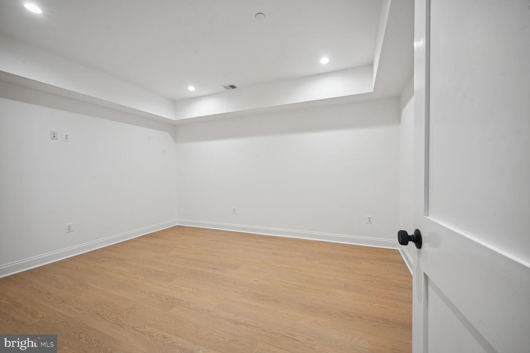 CHEVY CHASE MANOR - Residential