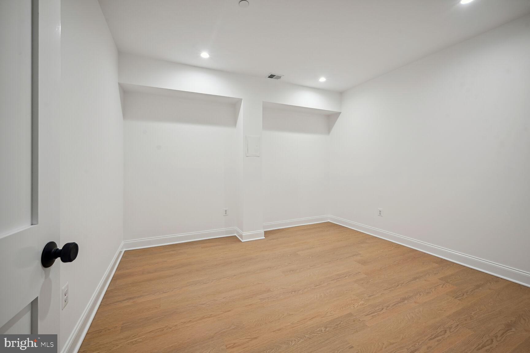 CHEVY CHASE MANOR - Residential