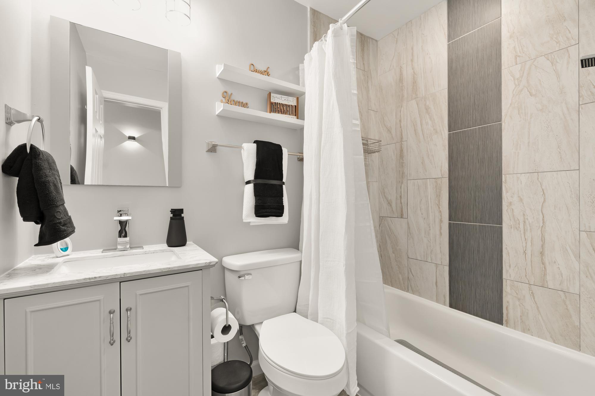 TERRACE TOWNE HOMES OF WOODLAWN - Residential