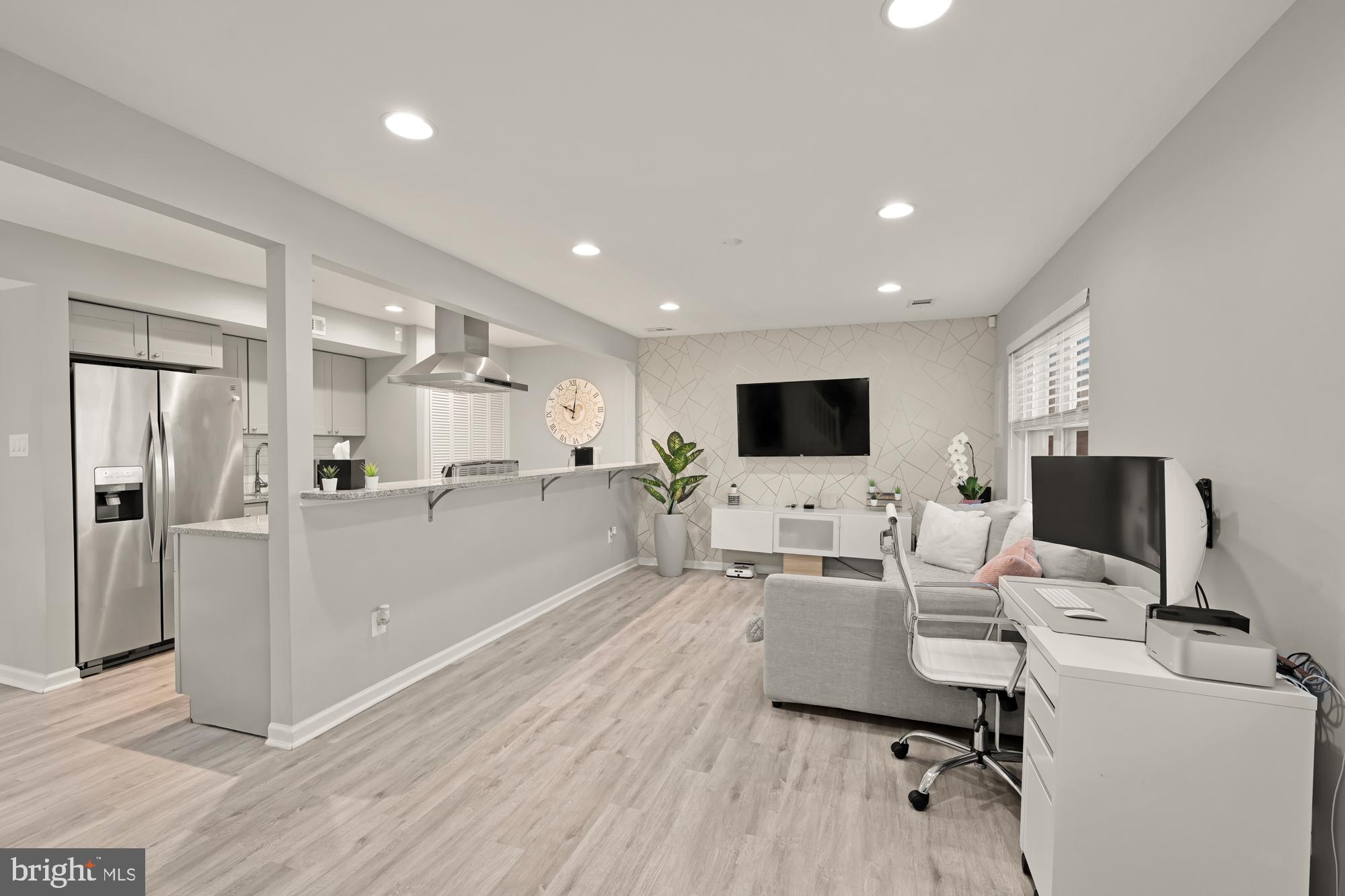 TERRACE TOWNE HOMES OF WOODLAWN - Residential