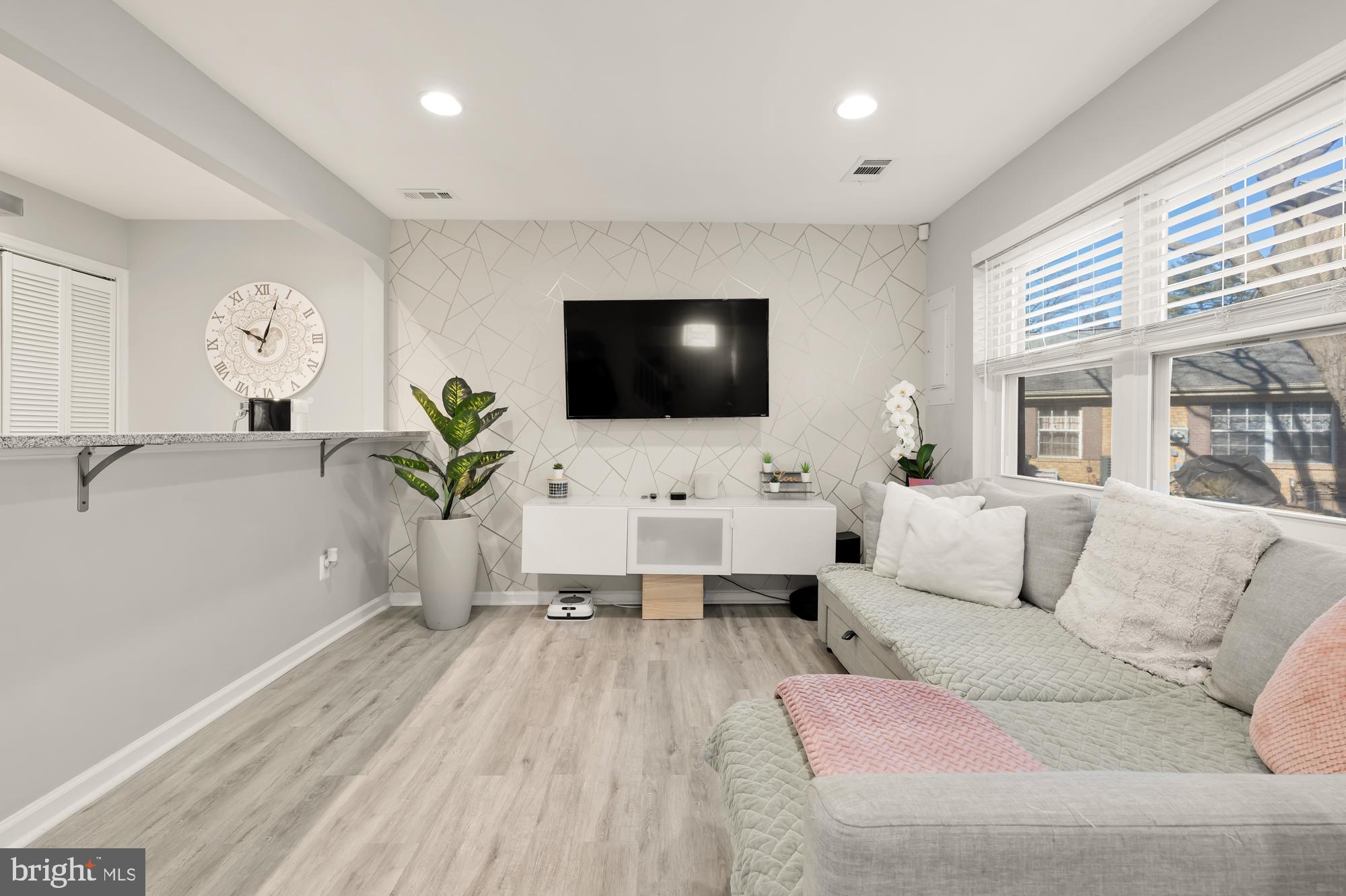 TERRACE TOWNE HOMES OF WOODLAWN - Residential