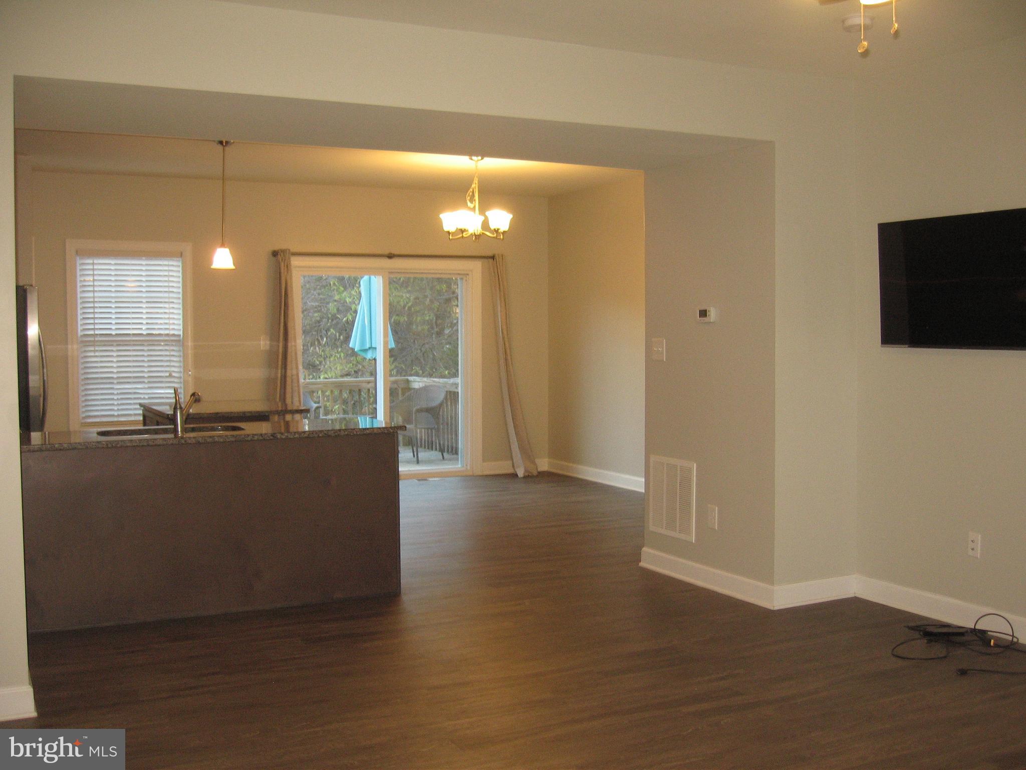 COLONIAL HILLS - Residential Lease