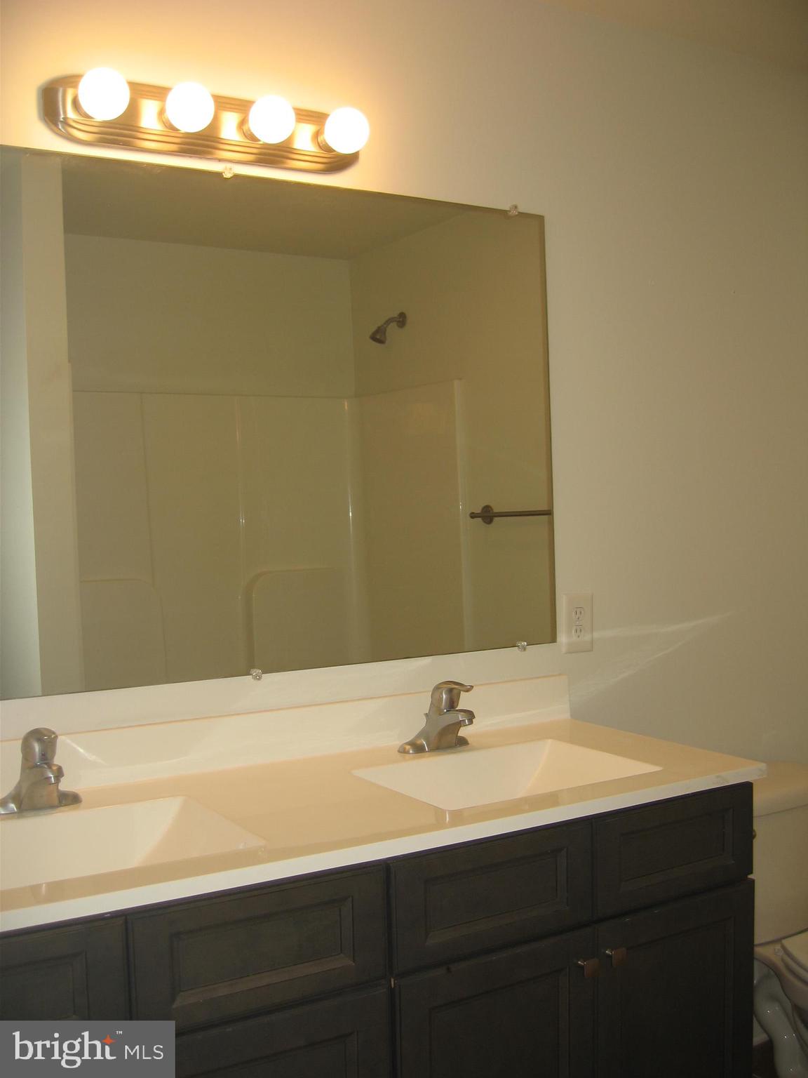 COLONIAL HILLS - Residential Lease