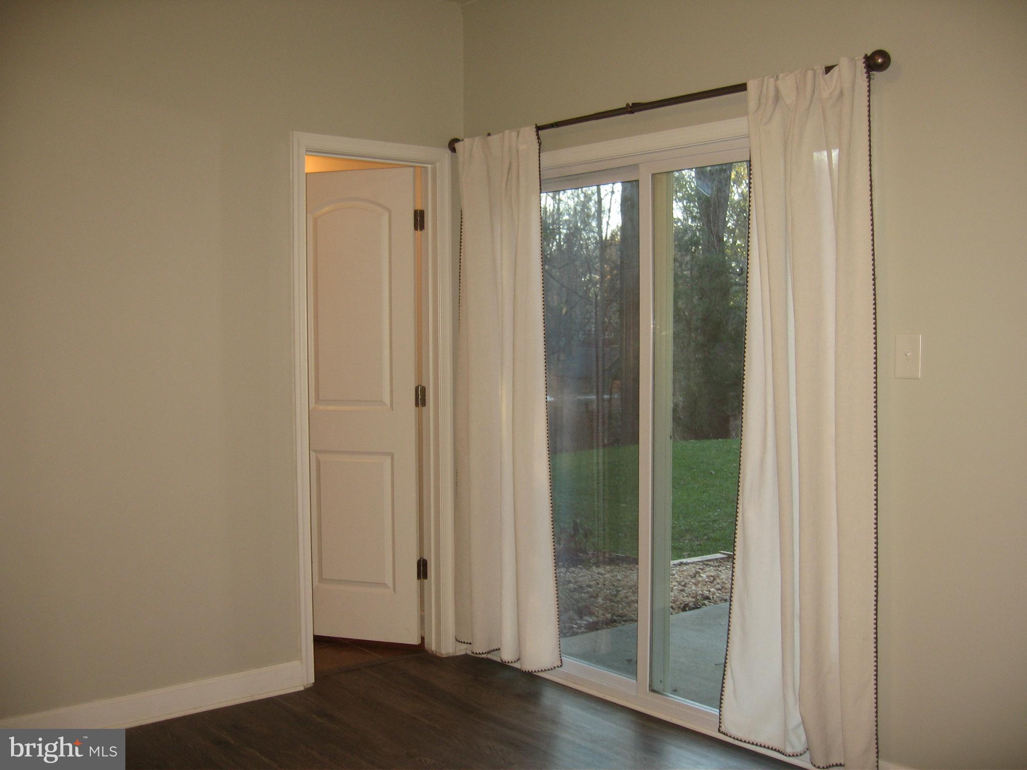 COLONIAL HILLS - Residential Lease