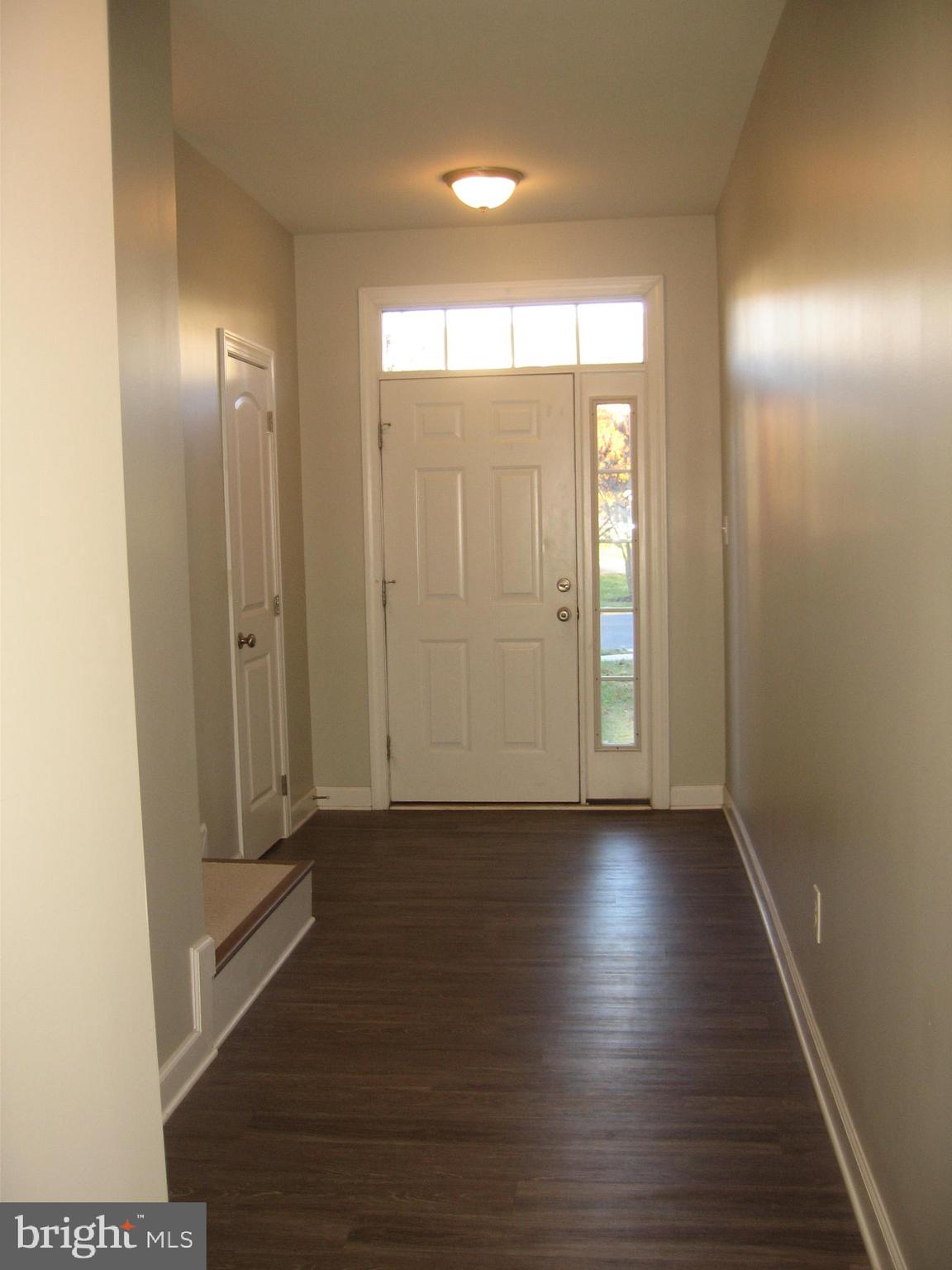 COLONIAL HILLS - Residential Lease