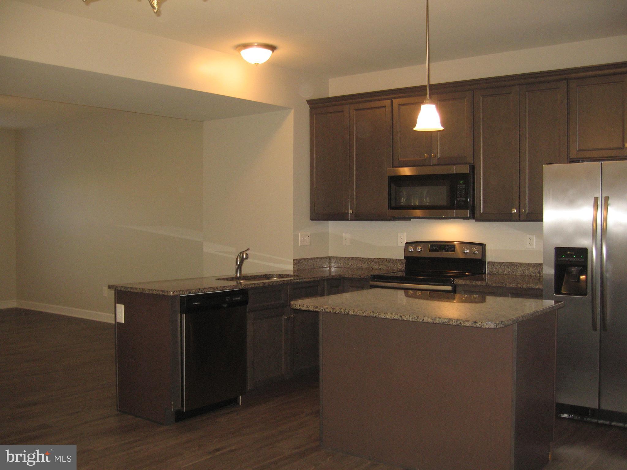 COLONIAL HILLS - Residential Lease