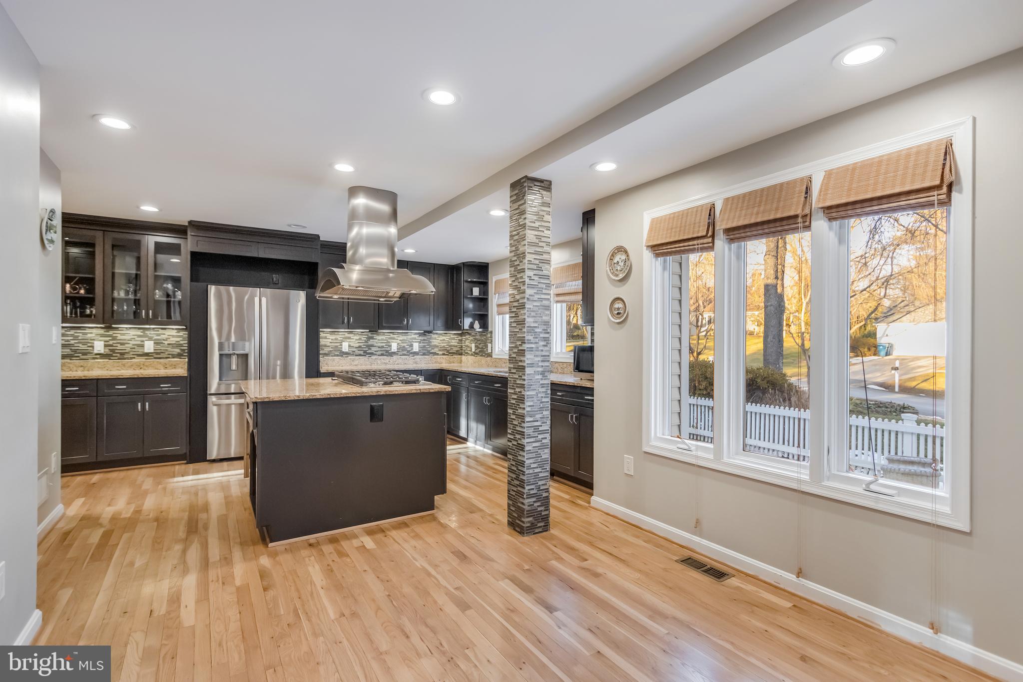 10207 YELLOW PINE DRIVE