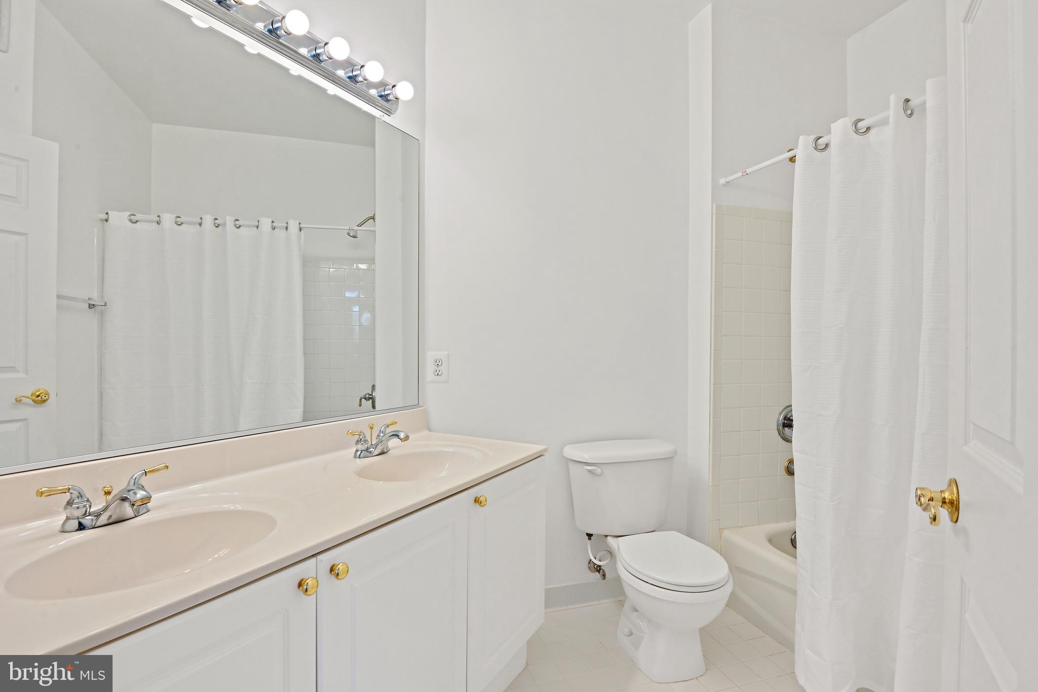 CHRISTOPHER AT CEDAR LAKES - Residential