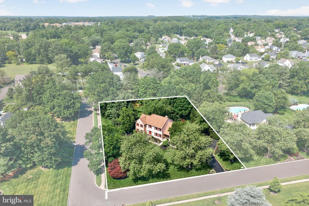 Photo of 305 Cottonwood Drive, LANGHORNE, PA 19047 (MLS # PABU2122068)