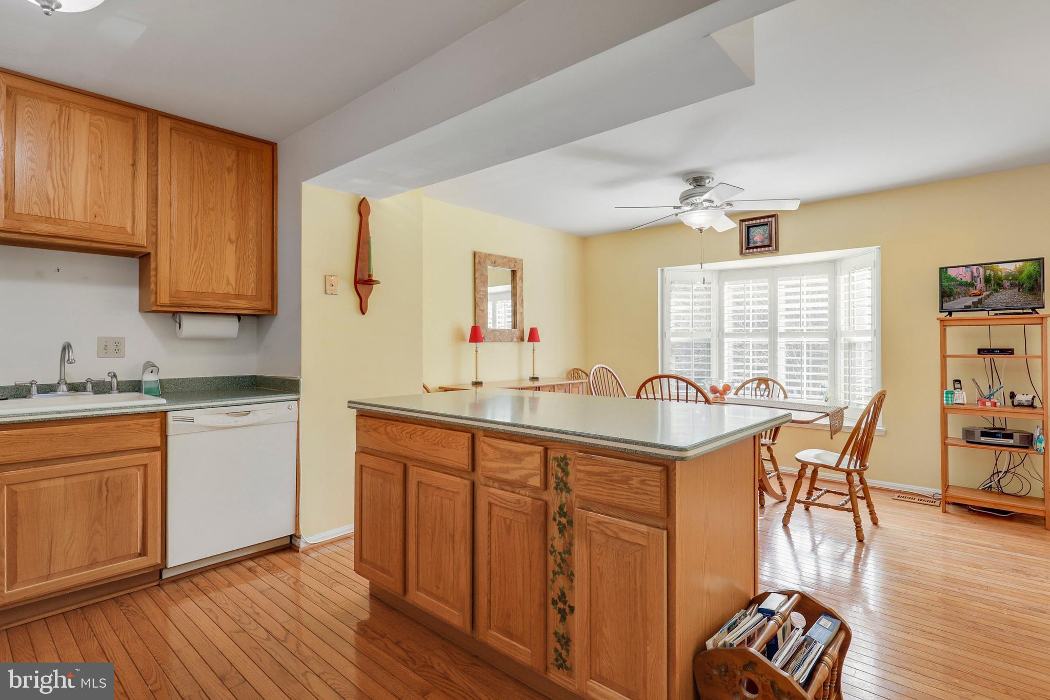 MT WOODLEY MANOR - Residential