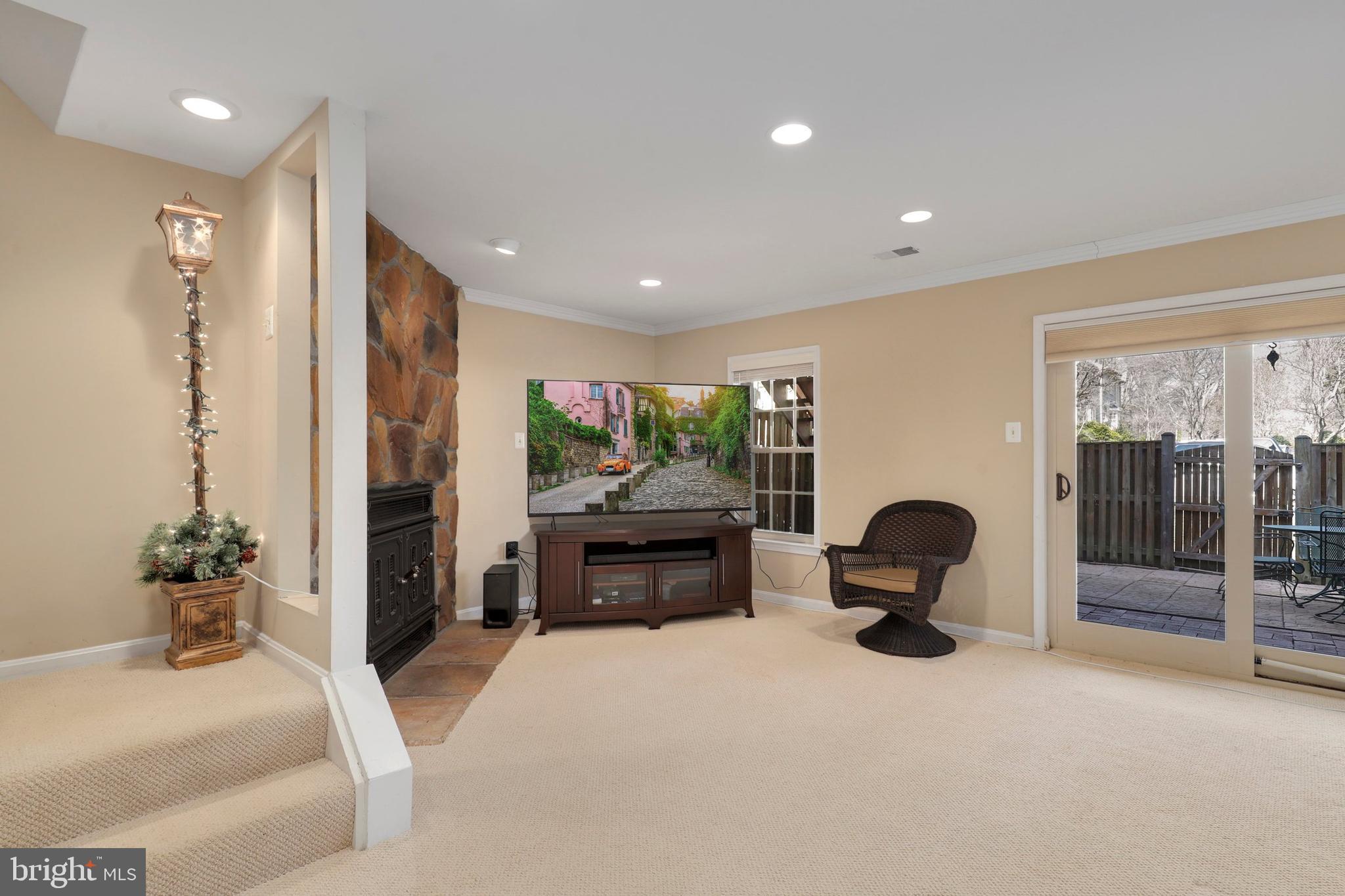 MT WOODLEY MANOR - Residential