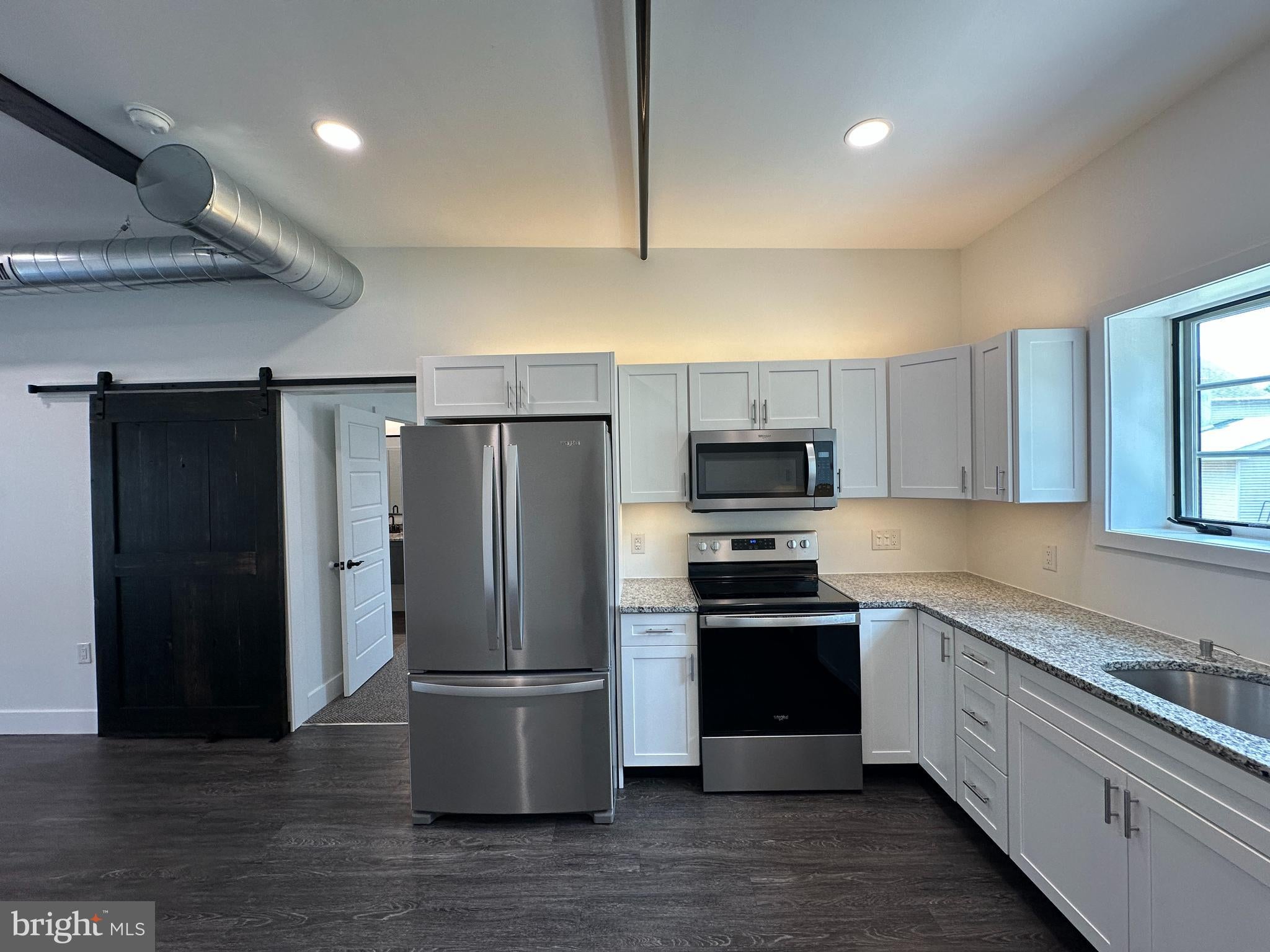 819 BLOOMING GLEN ROAD APT 6
