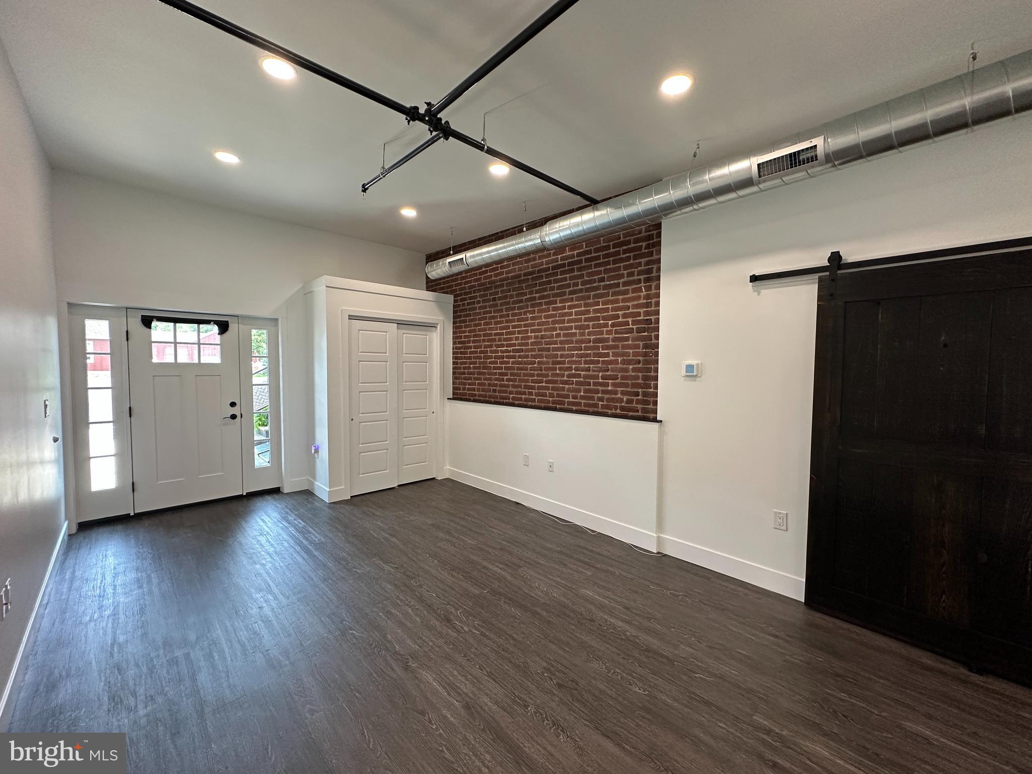 819 BLOOMING GLEN ROAD APT 6