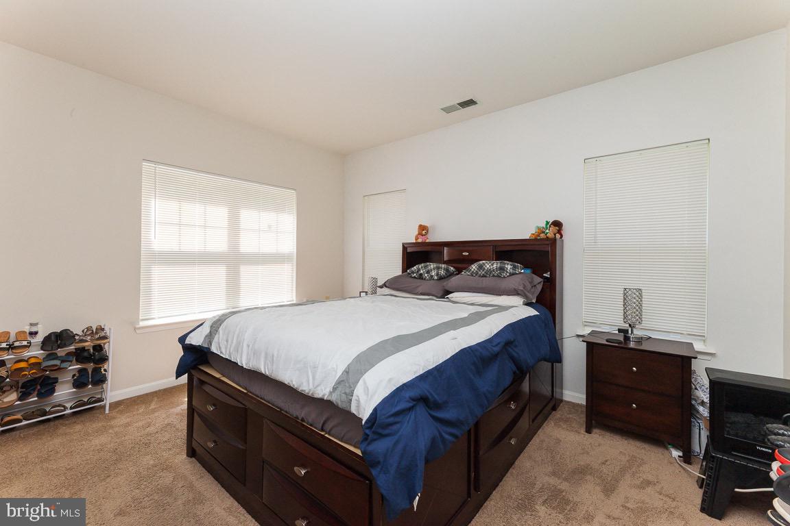 WINDSOR CROSSING - Residential