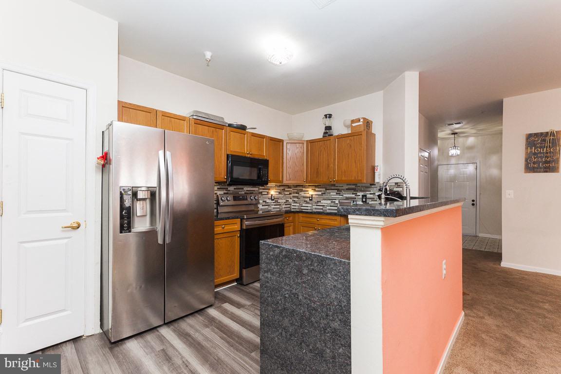 WINDSOR CROSSING - Residential