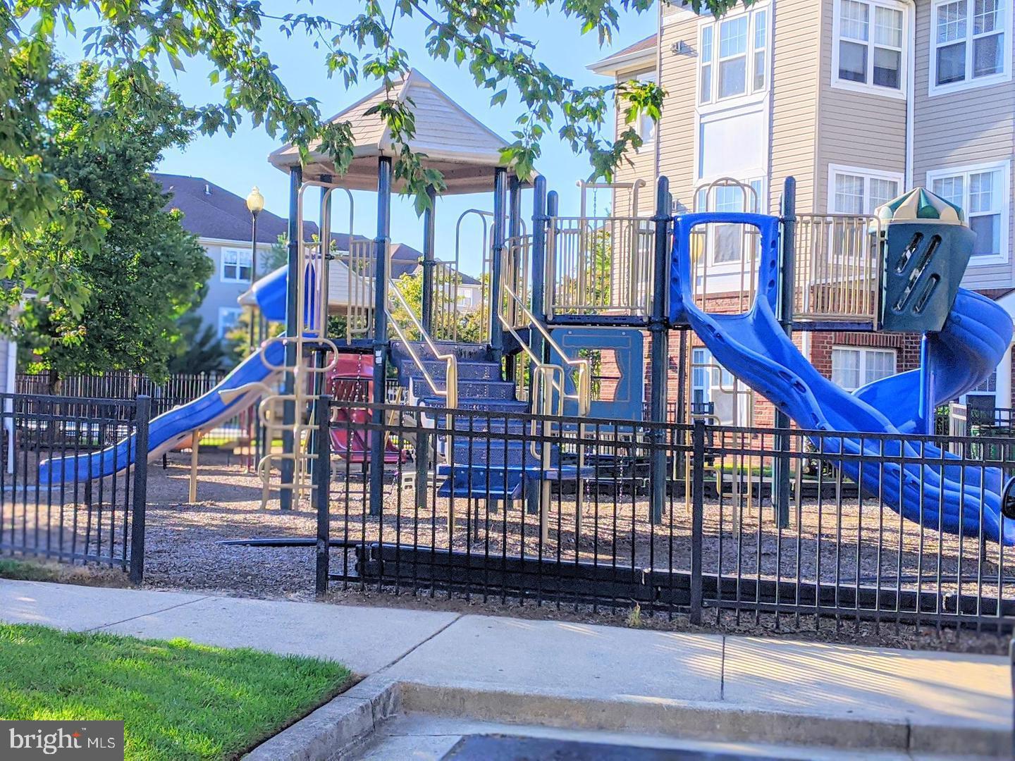 WINDSOR CROSSING - Residential