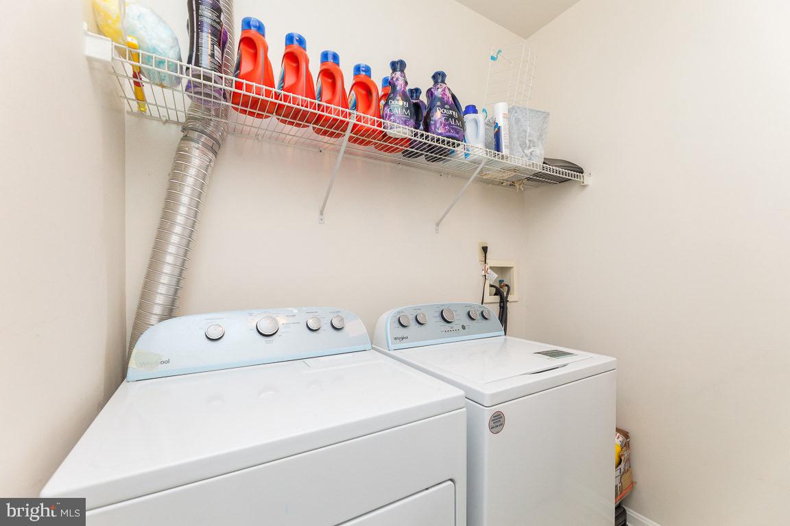 WINDSOR CROSSING - Residential