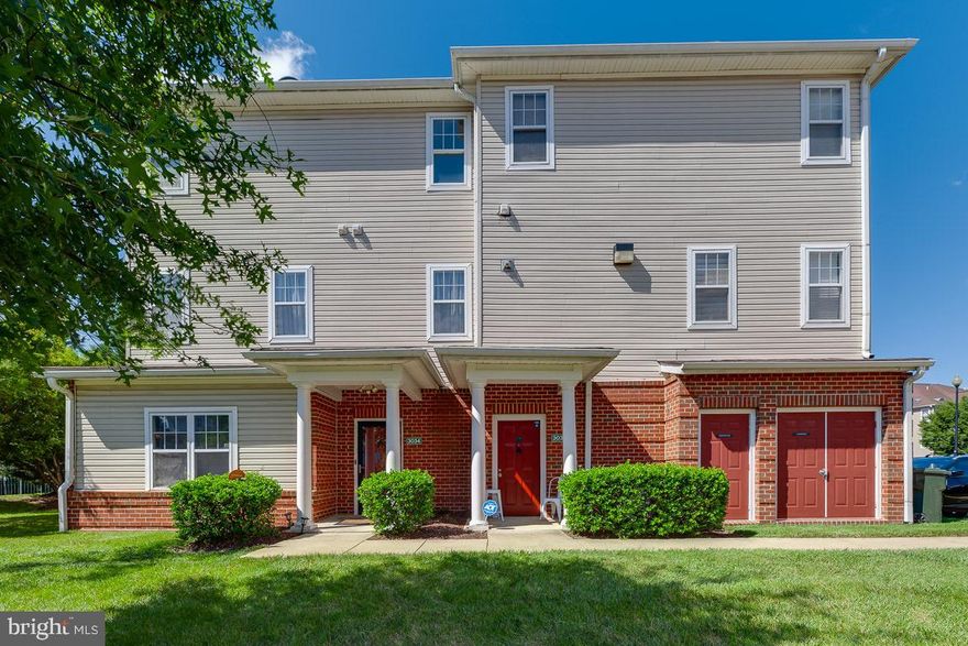 PUT THIS ONE ON YOUR LIST.  NOWHERE WILL YOU GET THIS MUCH SPACE AT THIS LOW PRICE!!! This spacious condo has three sizable bedrooms, 2 full baths both with bathtubs, kitchen, dining, and living room. There is a separate sitting area in master bedroom where you can fit a TV and comfortable loveseat.  Talk about a luxury lifestyle!  Walk in Closet, fireplace in the living room, separate laundry room that is HUGE!  New carpet in some bedrooms, other carpet is just a year old.  Wonderful community--the Windsor Crossing amenities include large clubhouse, conference room, fitness center, grilling area, picnic areas, playground, and pool! This home has a convenient location that's walking distance from the Suitland Metro (Green Line.) and the National Archives!   Simple commute with convenient access to 295 and 495 and easy drive to National Harbor, Old Town Alexandria, and downtown DC.