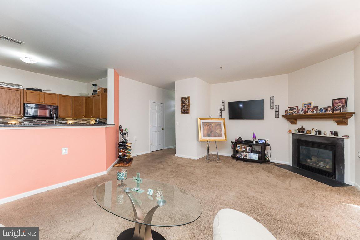 WINDSOR CROSSING - Residential