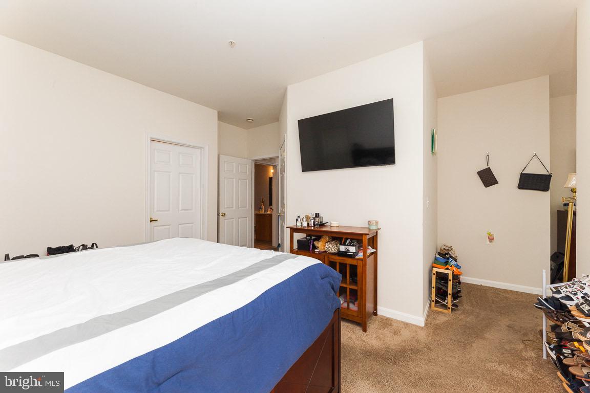 WINDSOR CROSSING - Residential