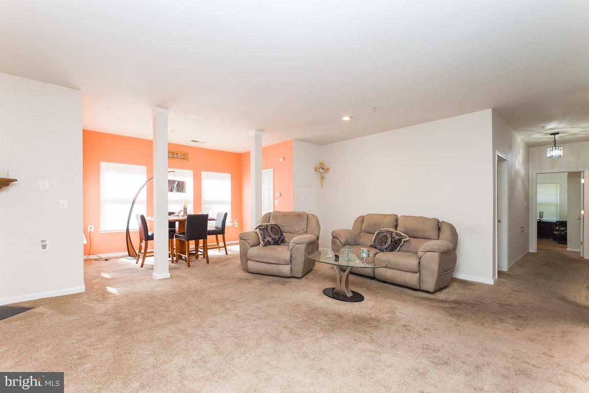 WINDSOR CROSSING - Residential