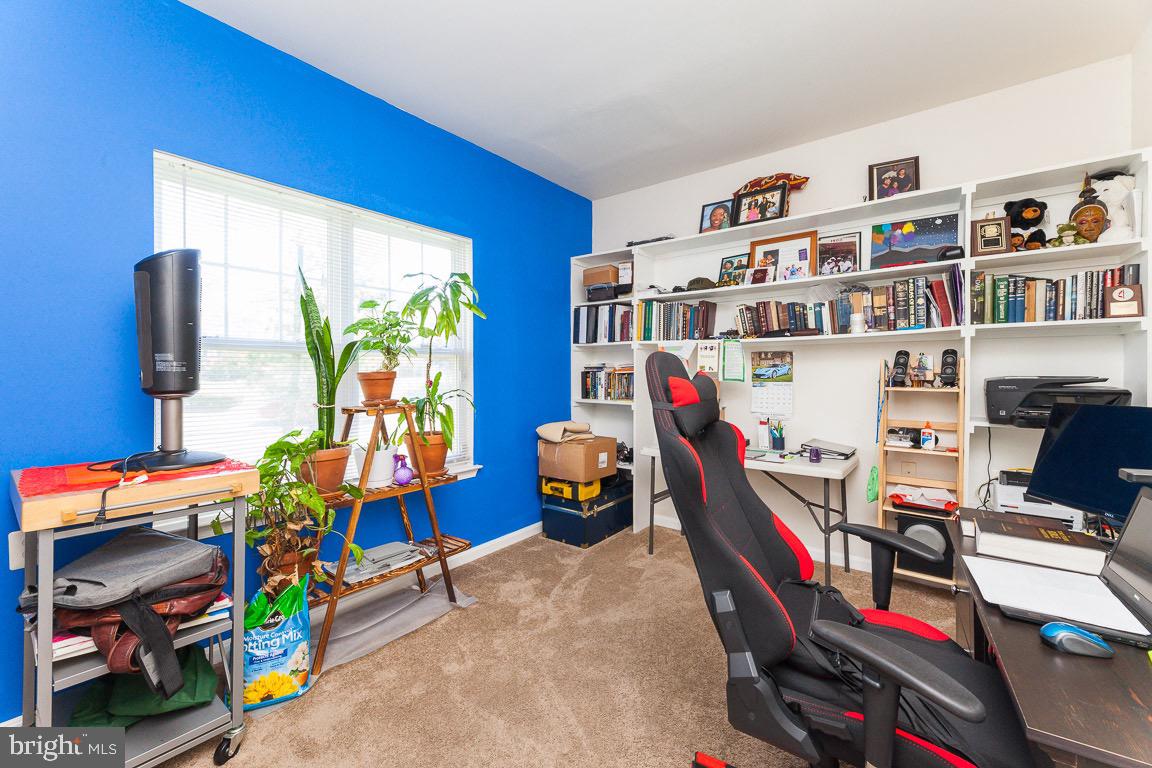 WINDSOR CROSSING - Residential