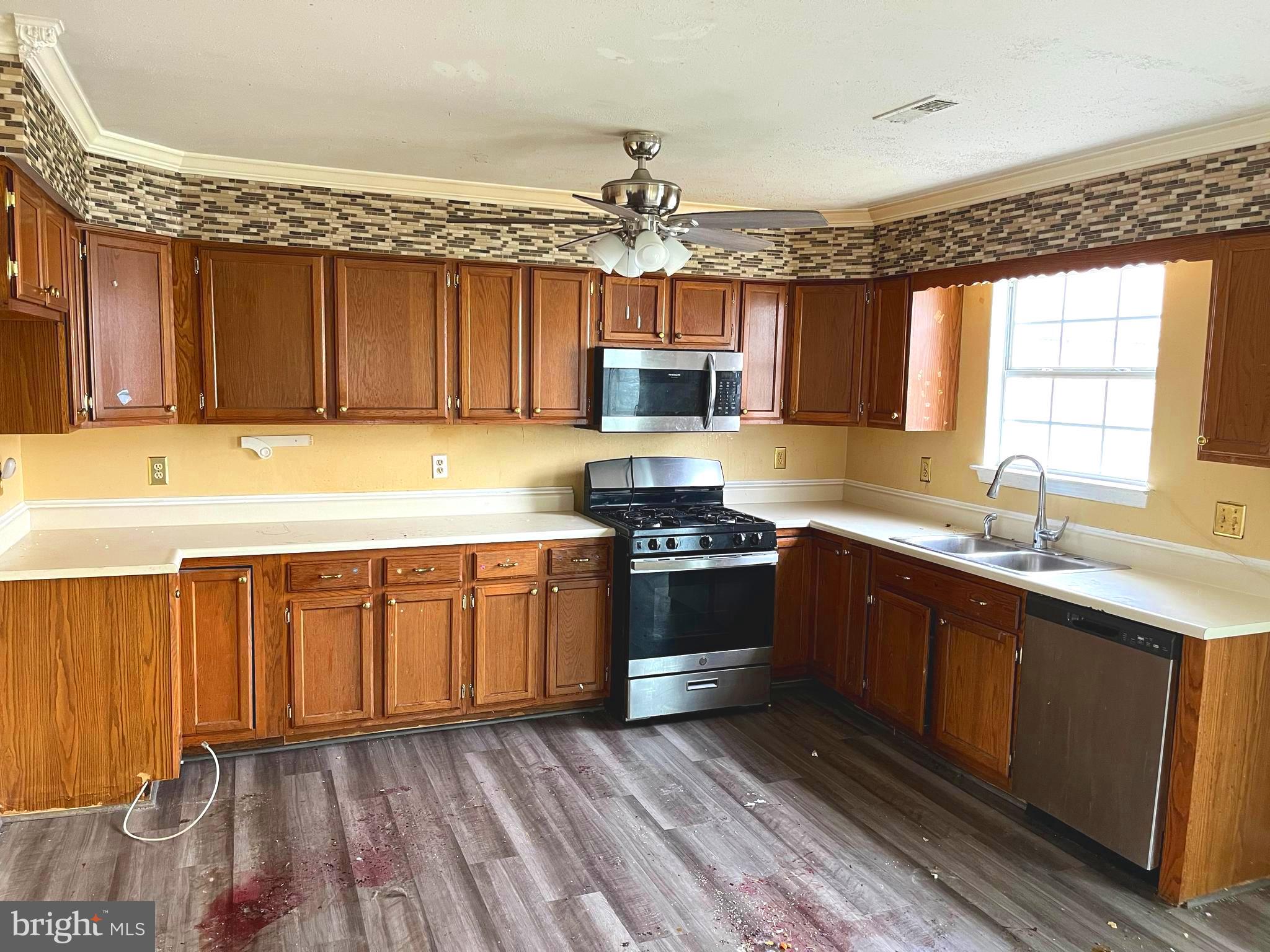 WILLIAMSTOWN - Residential