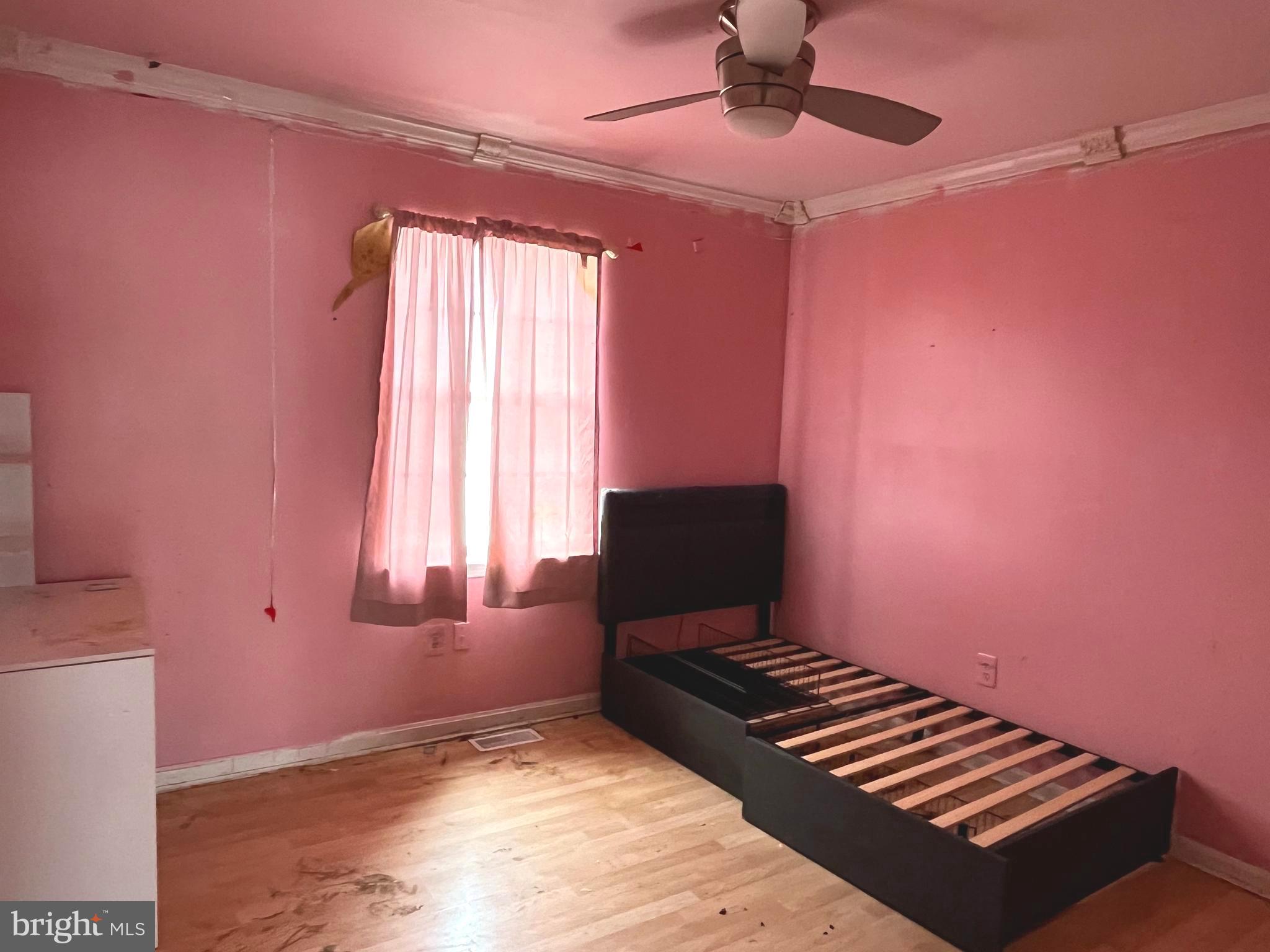 WILLIAMSTOWN - Residential