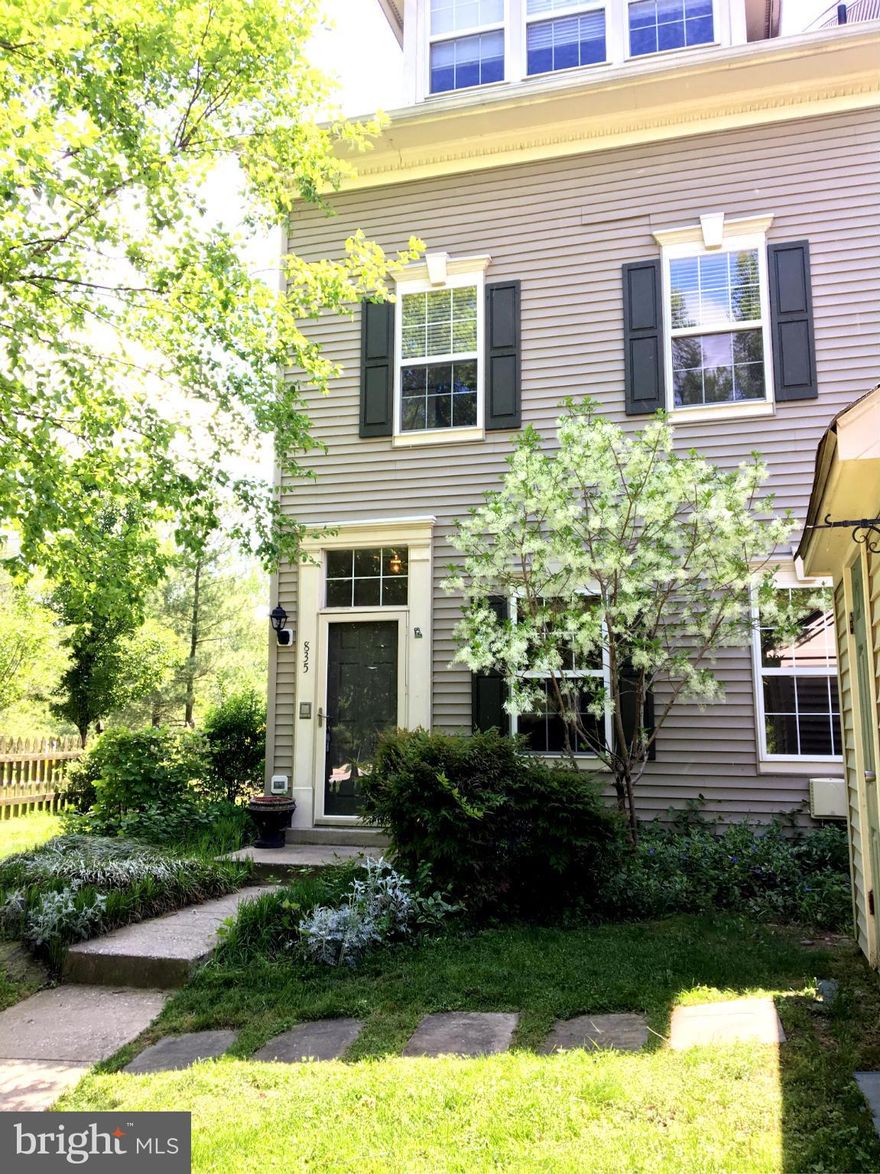 Gorgeous three level end unit town home in sought after Piney Orchard!!! 3 bedroom 2 bath home is located close to Annapolis, Ft Meade DC. The community has four pools, including 1 indoor. Close to commuter routes, NSA, DISA, DIA Fort Meade. Walking distance to Piney Orchard Elementry.