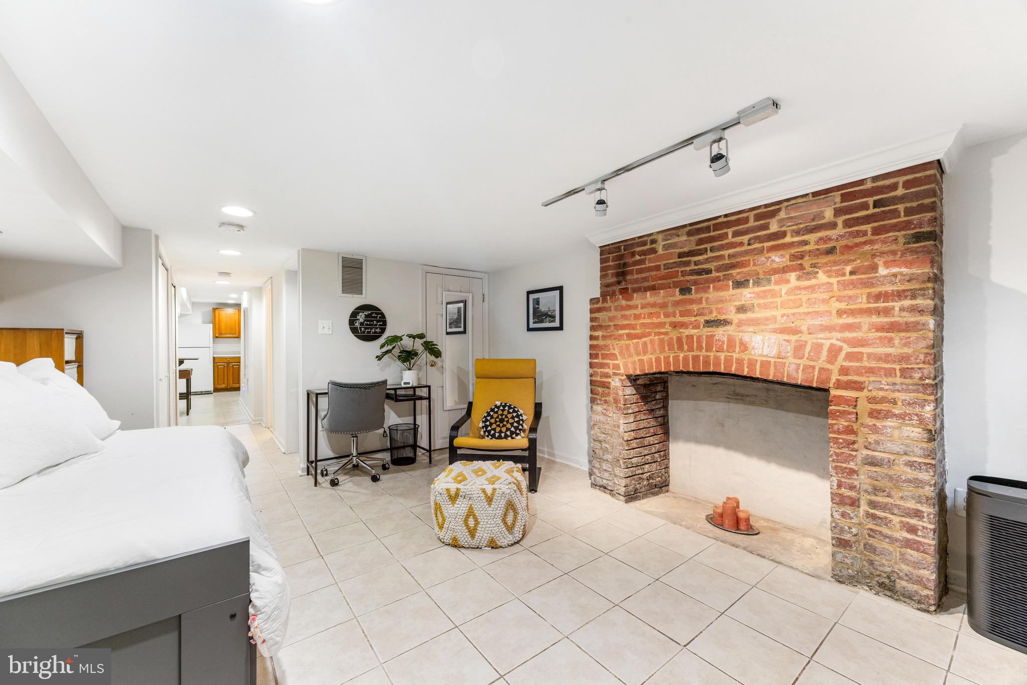FELLS POINT HISTORIC DISTRICT - Residential Income