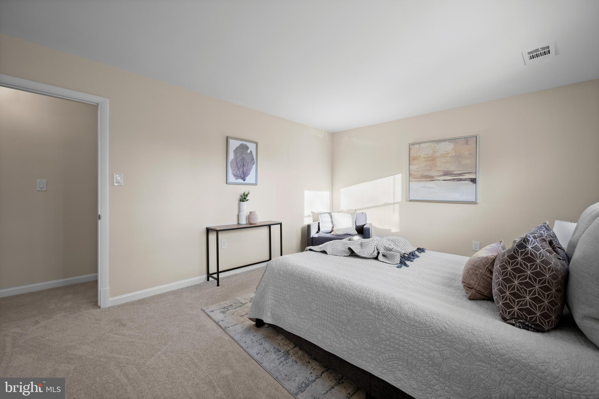 WINDSOR MILL - Residential