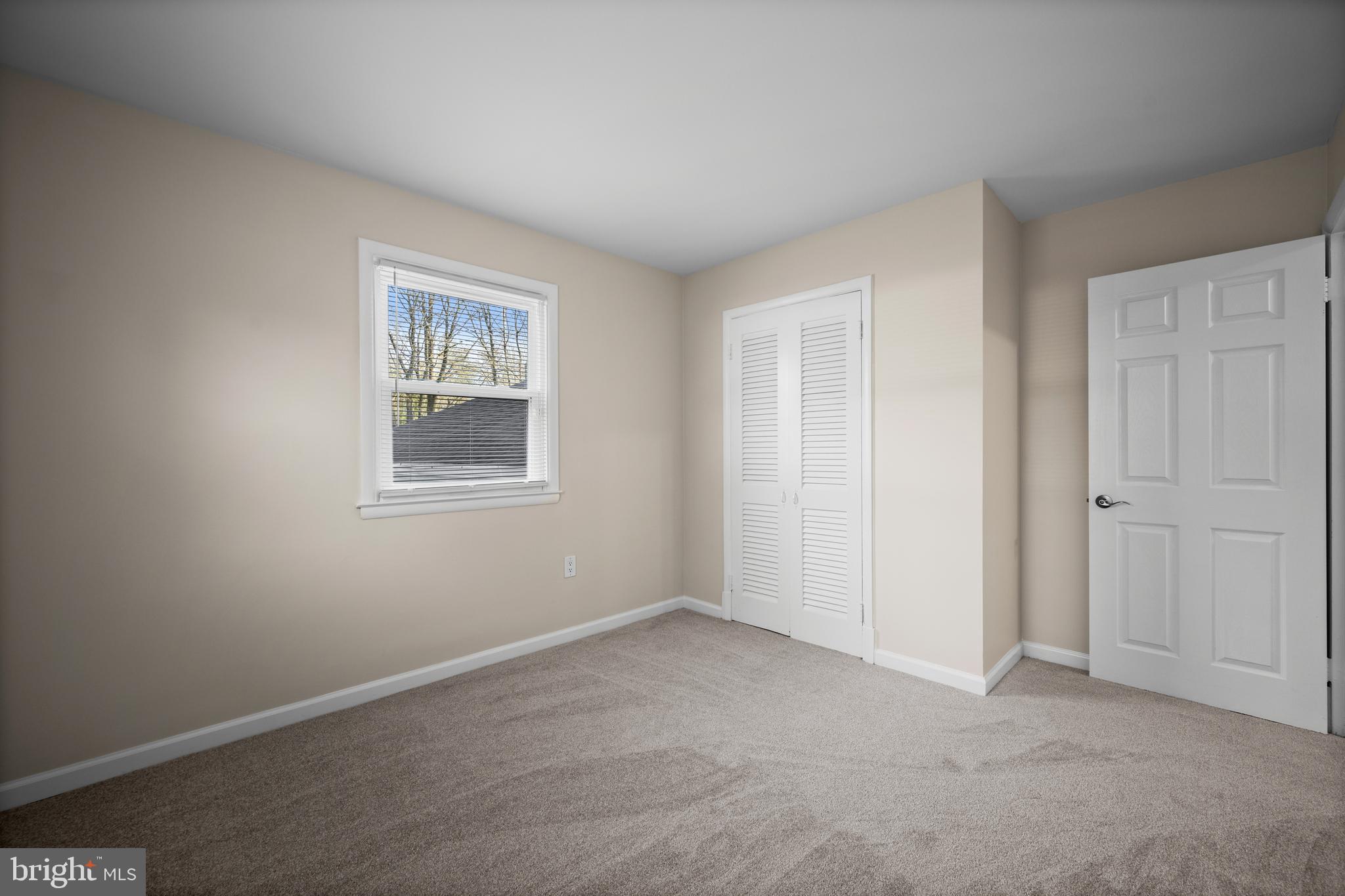 WINDSOR MILL - Residential