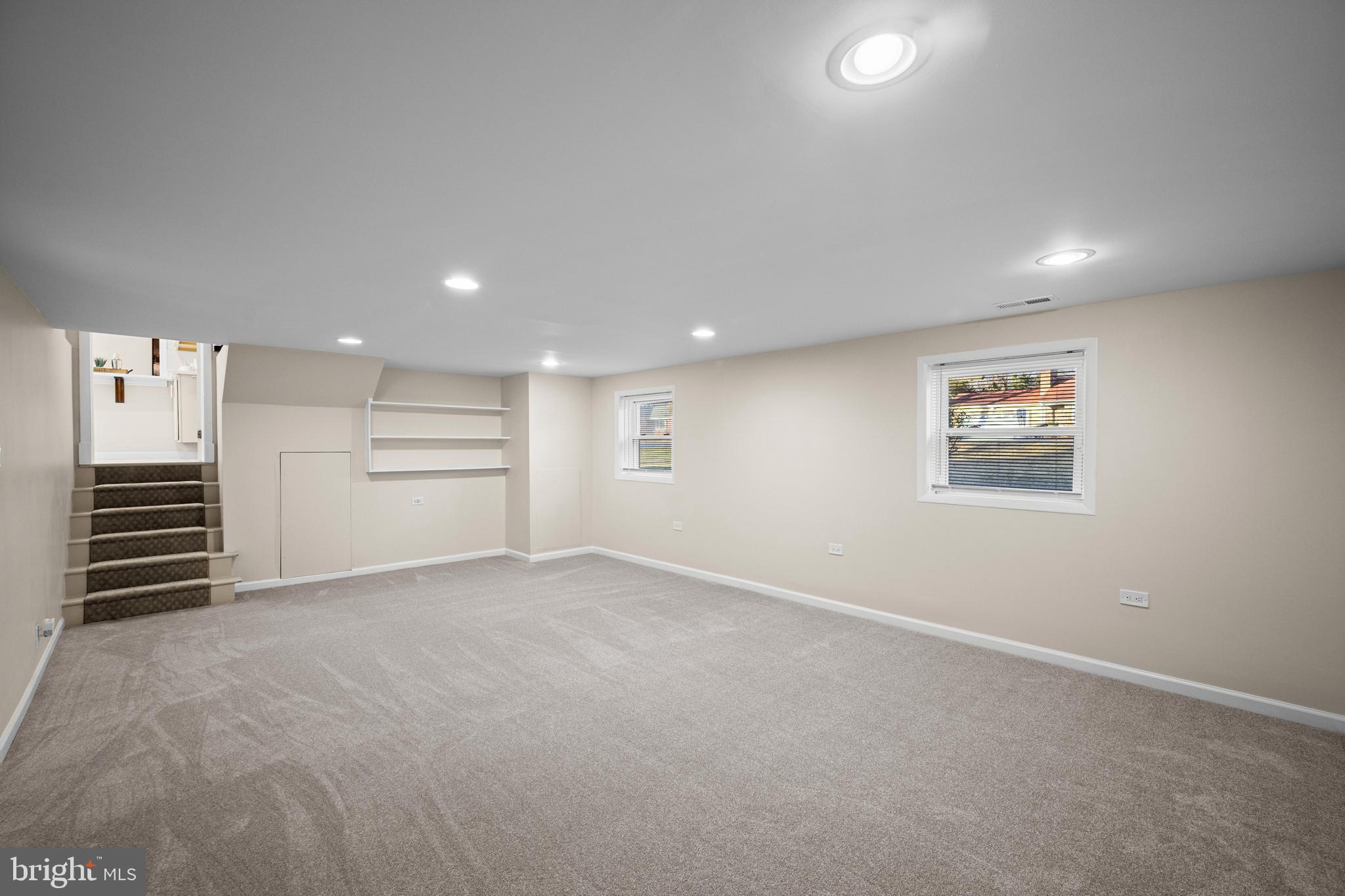 WINDSOR MILL - Residential