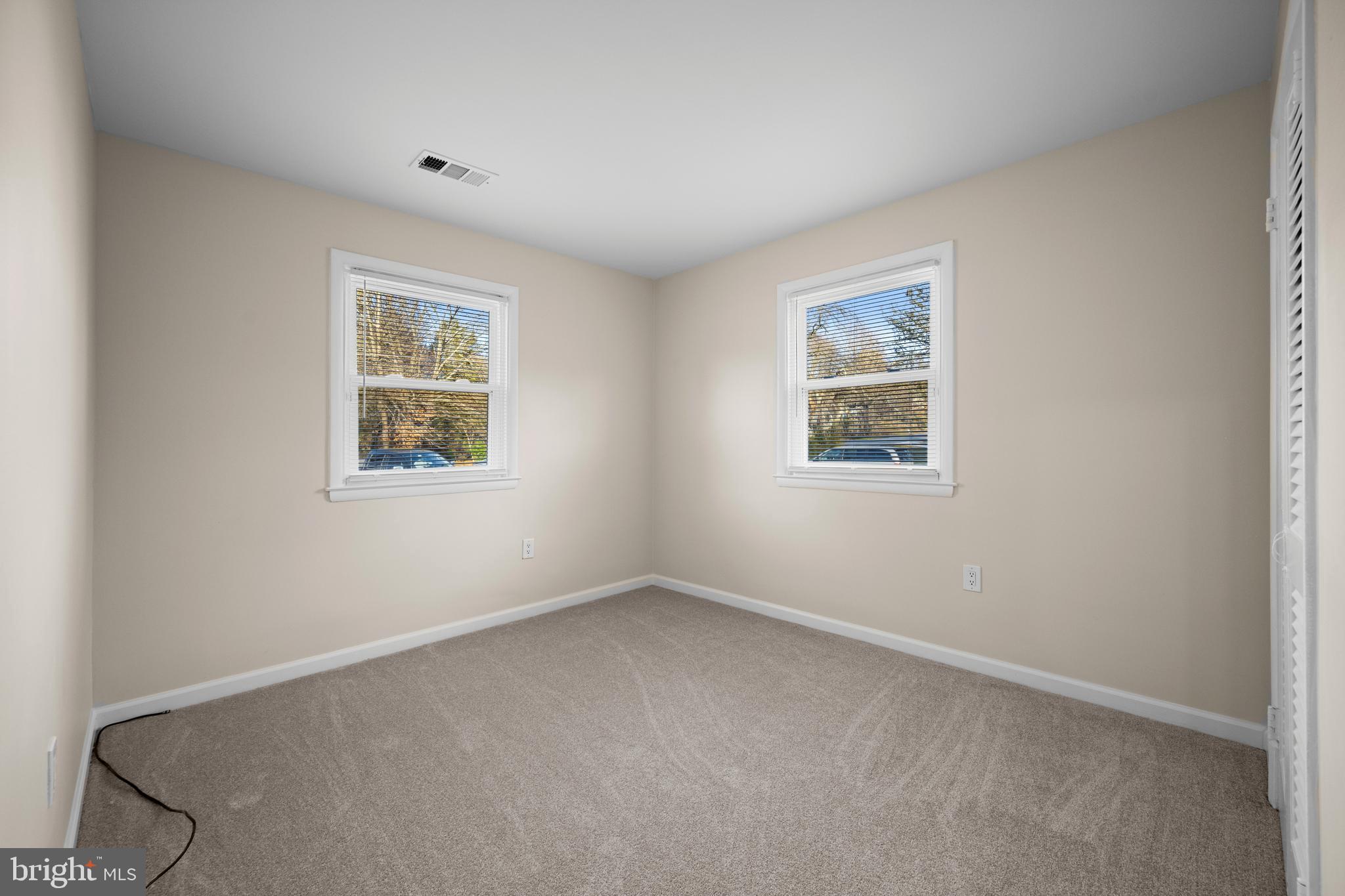 WINDSOR MILL - Residential