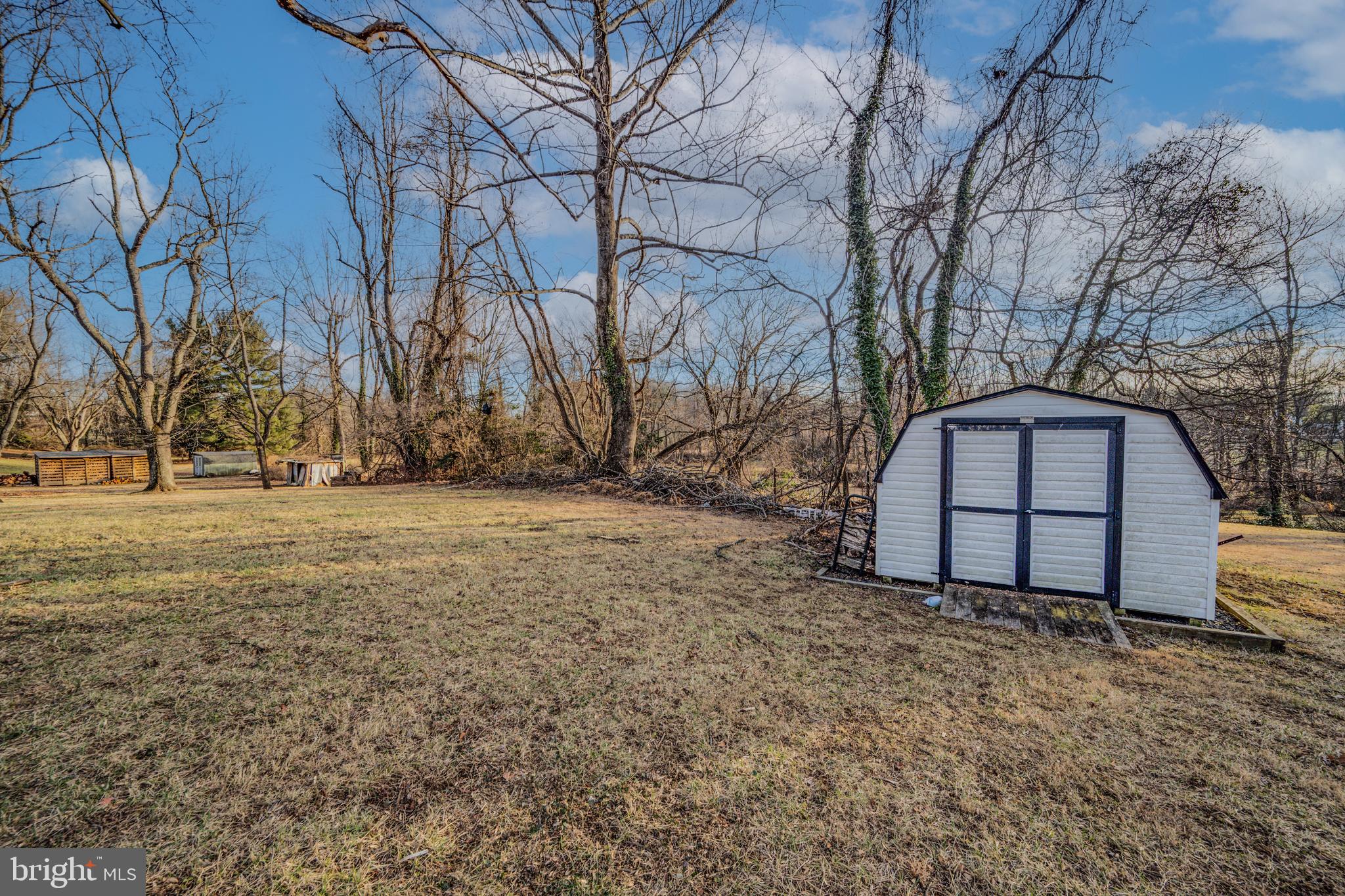 WINDSOR MILL - Residential