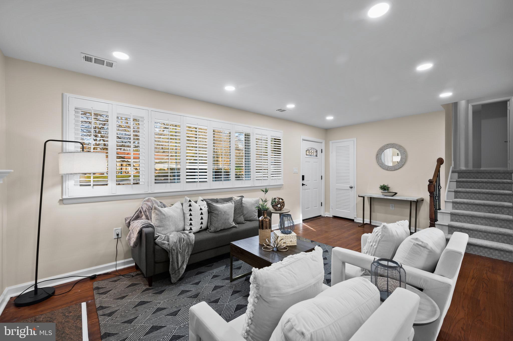 WINDSOR MILL - Residential