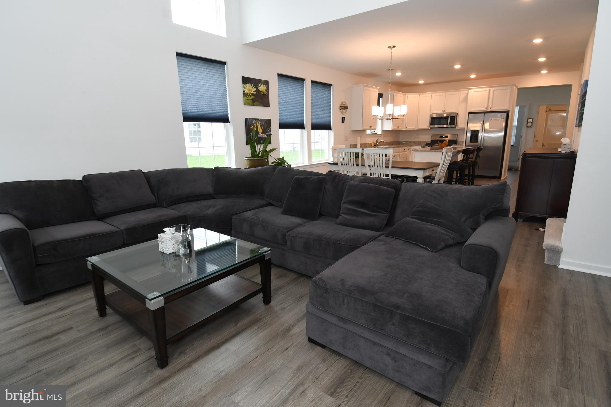 VENUE AT SMITHVILLE GREENE - Residential